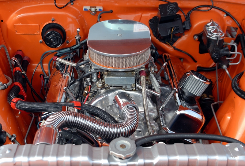 garagiste-CANTARON-min_car-engine-1738309